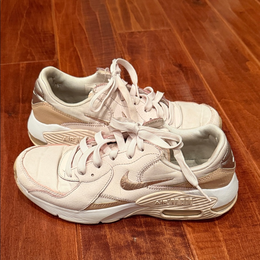 Nike Air Max Excee Women's Light Pink and Metallic Sneakers size 7.5